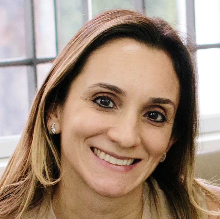 Qualidade alinhada com a escola Ter a participação da Movimento Literário nos eventos do Pueri é sucesso garantido, pois a qualidade literária é ímpar. — Flavia Micheletto, Coordenadora de Língua Portuguesa no Colégio Pueri Domus